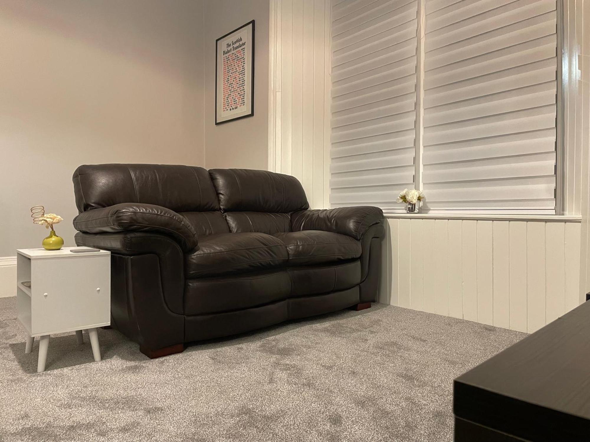 5 Minutes From Loch Lomond - Newly Renovated Ground Floor 1-Bed Flat Leilighet Bonhill Eksteriør bilde
